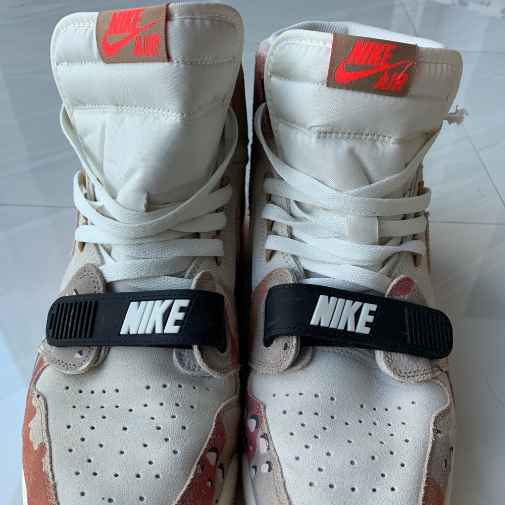 Nike Air Jordan men’s sneaks 12.5